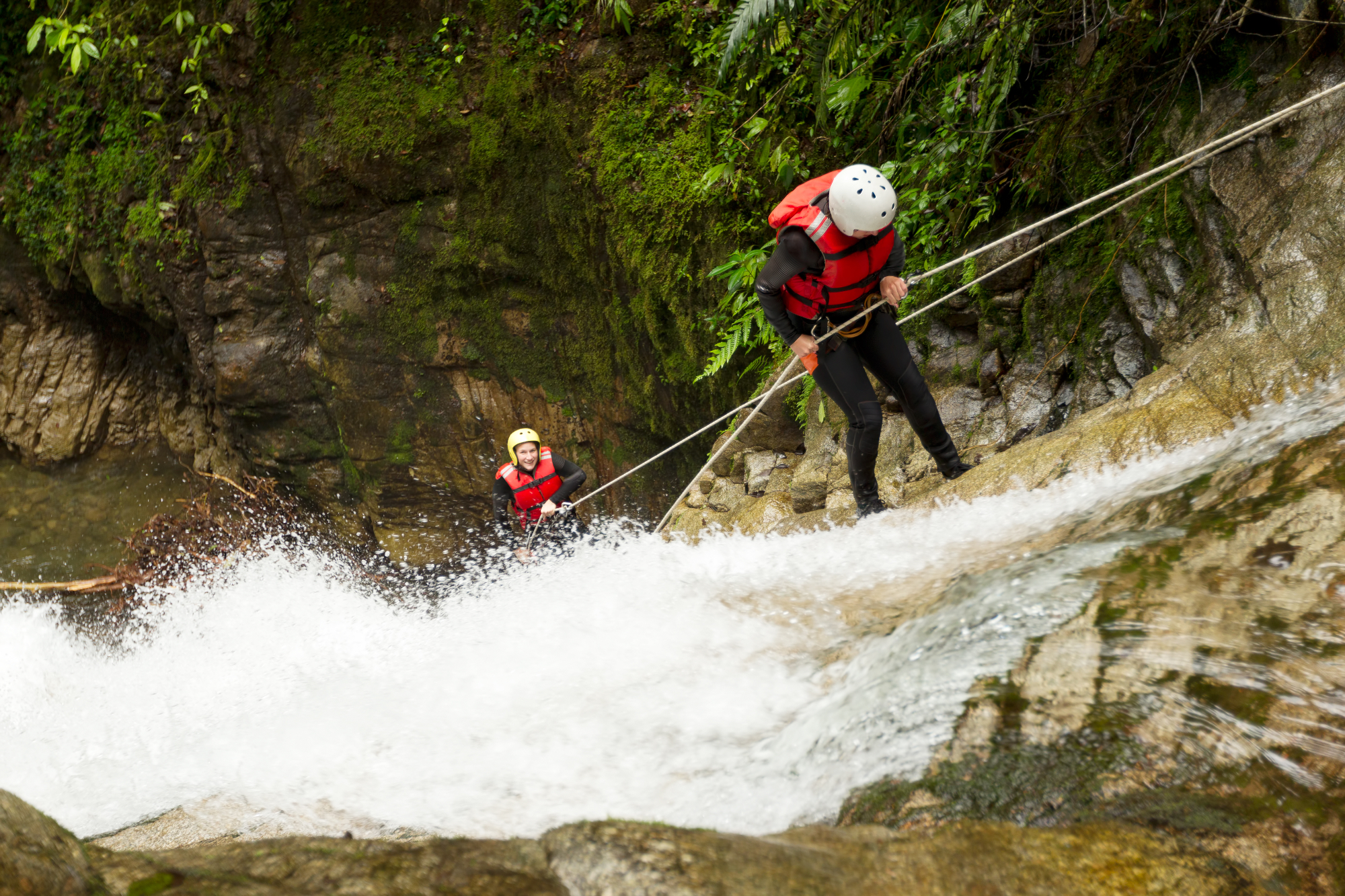 Med poletjem smo se s prijatelji odpravili na canyoning